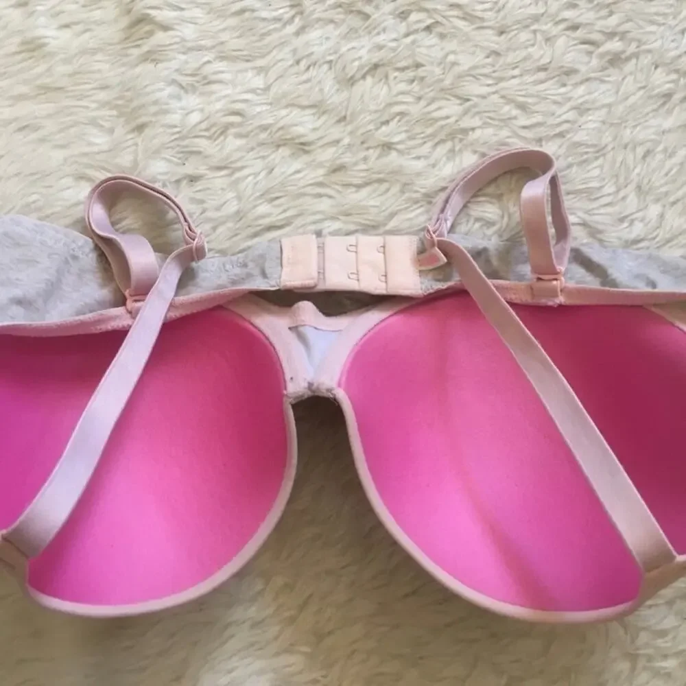 VS PINK Campus Lounge Lightly Lined Wear Everywhere T-Shirt Bra 34B Light Pink